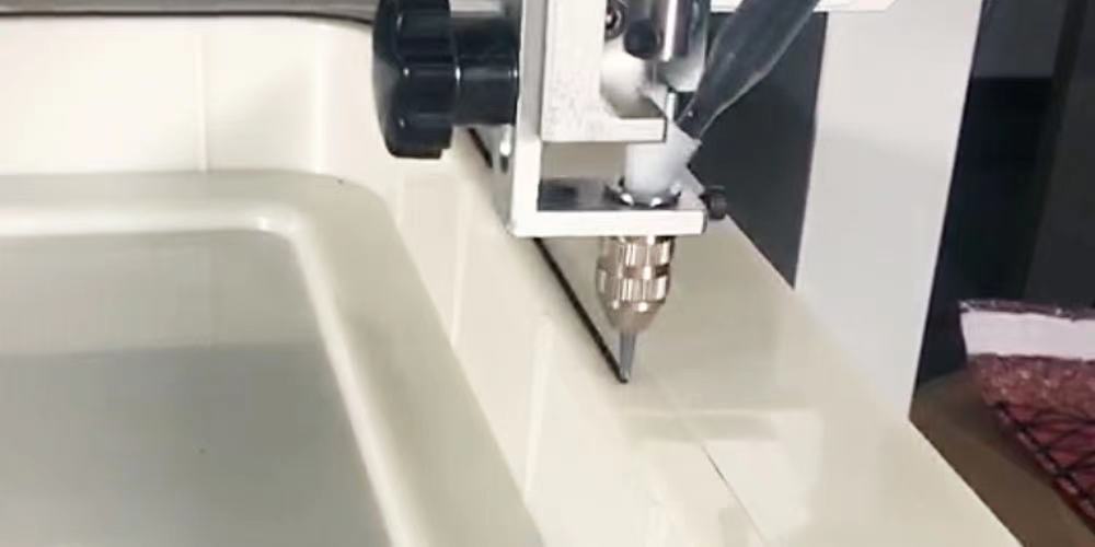 蘑菇视频安卓怎么下载全自动点胶机精密点胶